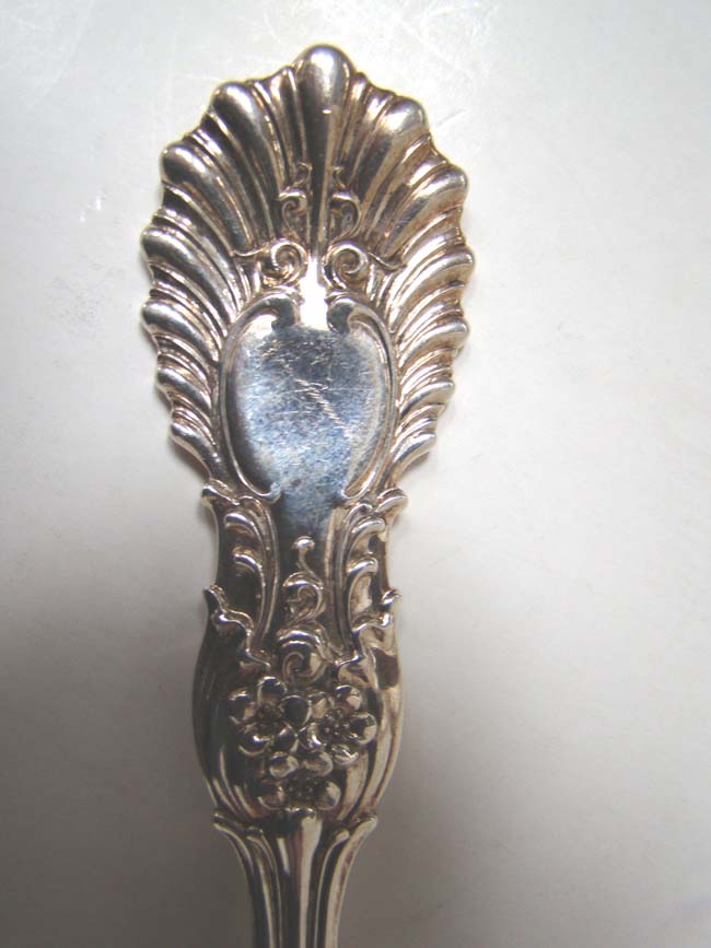 A beautiful antique American Sterling Silver Cheese Scoop by Whiting circa 1896 — image 3